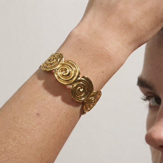 Solea Spiral Cuff