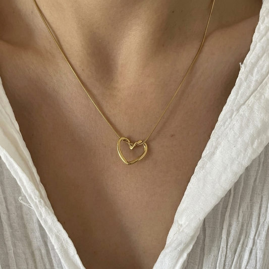 Amor Necklace