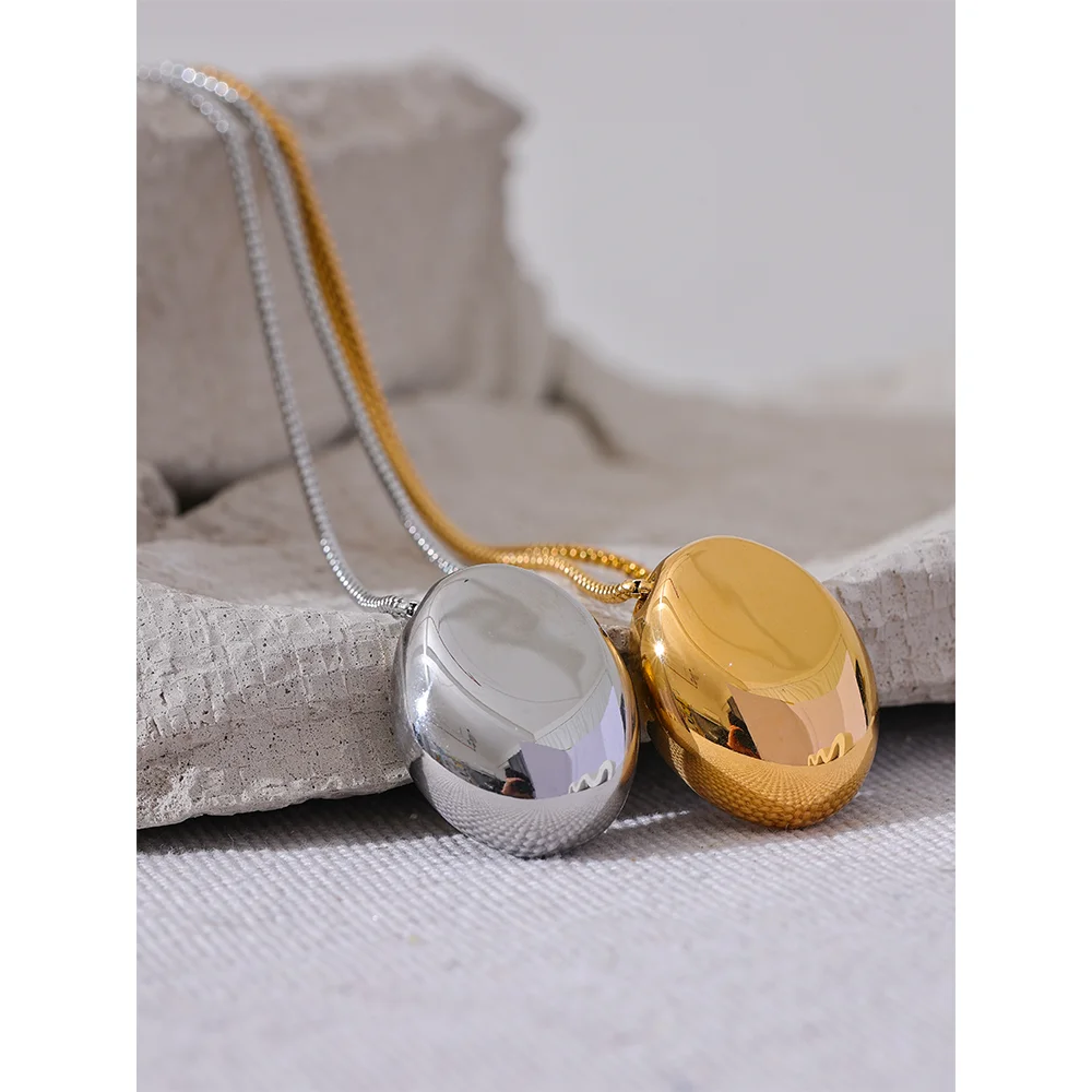 Luna Necklace