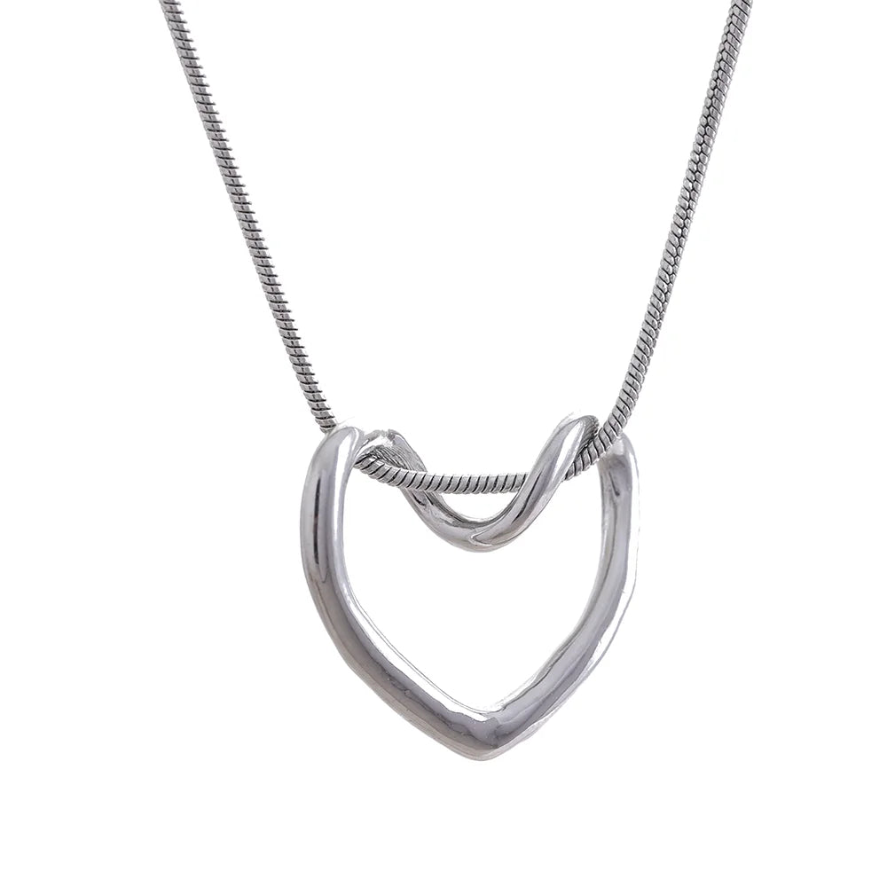Amor Necklace