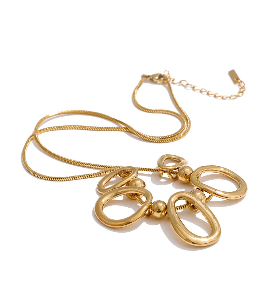 Eira Necklace