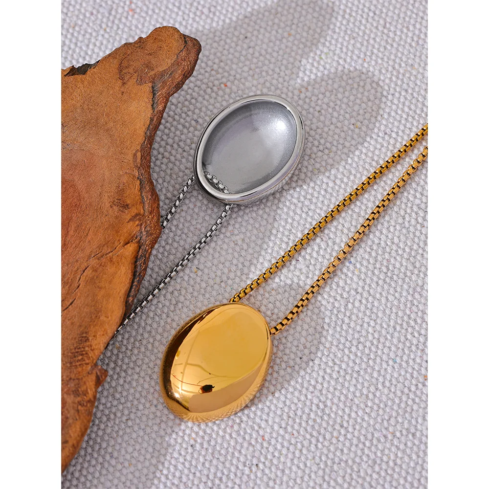 Luna Necklace
