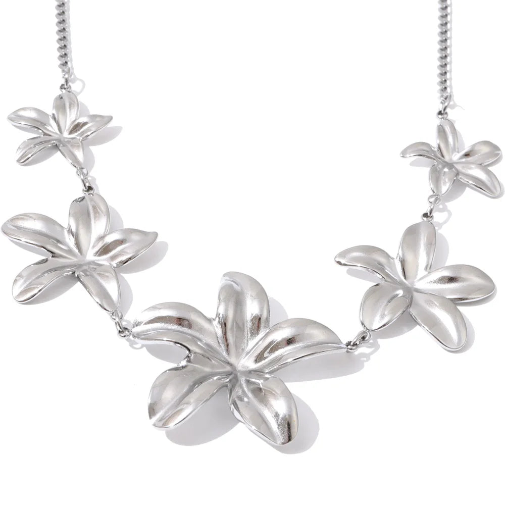 Kaia Necklace