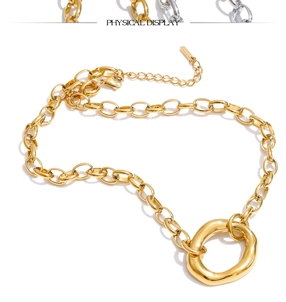 Oria Necklace